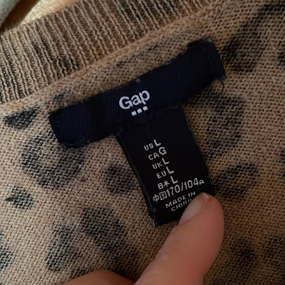 Gap Cardigan - Picture 3 of 4